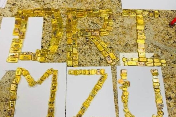 मुंबई एयरपोर्ट पर ₹38 करोड़ का 29.37 किलो सोना जब्त:24 केन्याई महिलाएं गिरफ्तार, कपड़ों-बैग में छिपाकर ला रही थीं