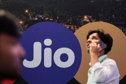 जियो का IPO मई में आने की उम्मीद:ड्राफ्ट पेपर्स जल्द फाइल करेगी कंपनी, ये देश का अब तक का सबसे बड़ा IPO होगा