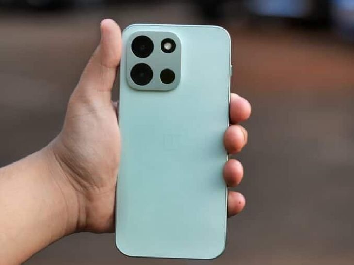 फोन में बड़ी बैटरी का ट्रेंड:नए स्मार्टफोन में सिलिकॉन कार्बन बैटरी का इस्तेमाल; वनप्लस-ओपो ने अपनाया, सैमसंग भी रेस में