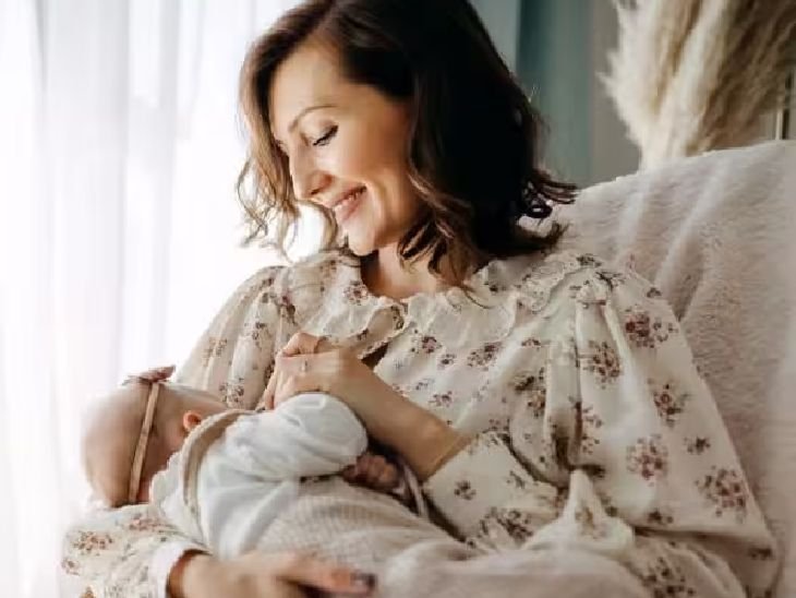 ‘परफेक्ट मां’ बनने का प्रेशर:देश की 22% माताएं डिप्रेशन में, हर समय खुश रहने का दबाव खतरनाक