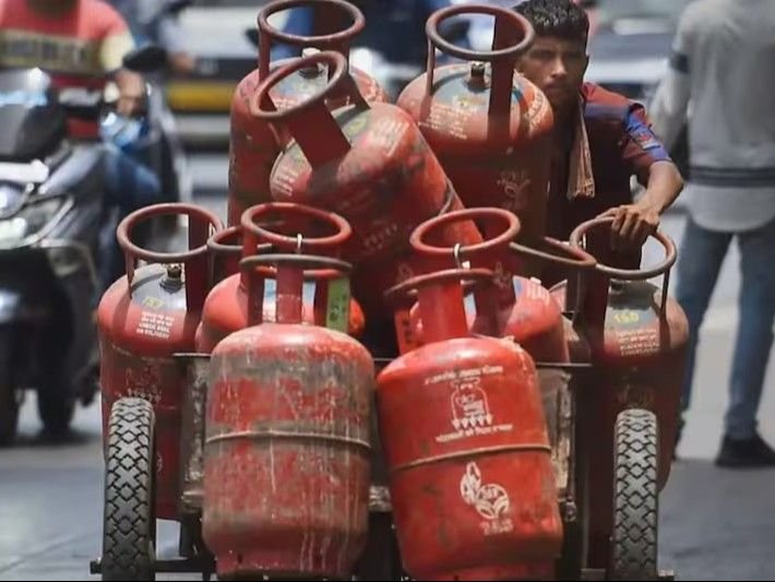 West Asia Conflict Hits Supply; Petrol-Diesel Demand Jumps 8%