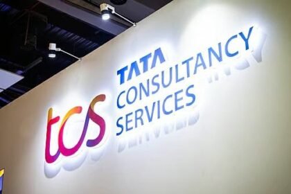 TCS को चौथी तिमाही में ₹13,718 करोड़ का मुनाफा:सालाना आधार पर प्रॉफिट 12% बढ़ा, टोटल इनकम 9% बढ़कर ₹71,455 करोड़ पर पहुंची