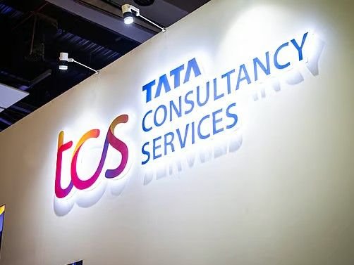 TCS को चौथी तिमाही में ₹13,718 करोड़ का मुनाफा:सालाना आधार पर प्रॉफिट 12% बढ़ा, टोटल इनकम 9% बढ़कर ₹71,455 करोड़ पर पहुंची