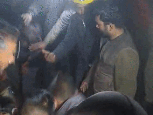 हिमाचल में टूरिस्ट वाहन खाई में गिरा, 4 की मौत:17 को रेस्क्यू किया गया, 4 गंभीर; कुल्लू में हादसा, कई पर्यटक राजस्थान-दिल्ली के थे