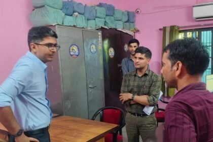 पट्टा-नामांतरण में देरी पर कलेक्टर हुए नाराज:लापरवाह कर्मचारियों पर होगी कार्रवाई, नगर परिषद में अनियमितताएं आई सामने