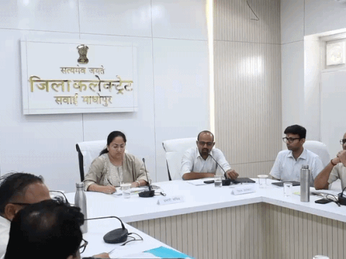 प्रभारी सचिव ने जिला स्तरीय अधिकारियों की ली बैठक:वंदे गंगा जल संरक्षण अभियान की तैयारियों की समीक्षा