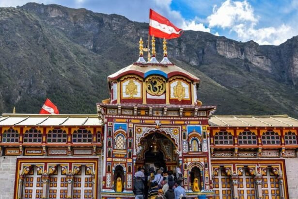 चारधाम यात्रा पर पहुंचे अभिनेता आशुतोष राणा:केदारनाथ-बद्रीनाथ दर्शन कर व्यवस्थाओं की सराहना की, प्रशासन-पुलिस की सराहना की