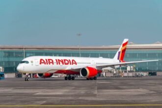 Mumbai Airport | Air India Staff Protest Salary Hike