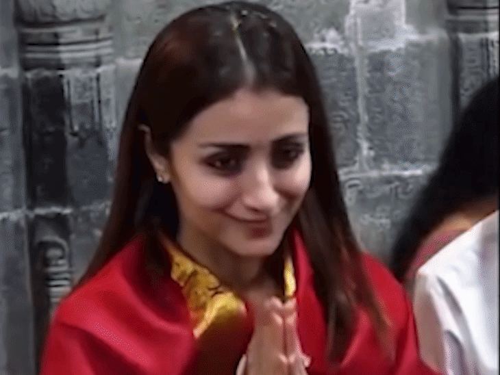 Trisha krishnan visit tripati temple at her 43rd birthday, fans linked it with thalapathy vijay’s election result