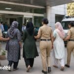 हॉस्पिटल-संचालक पर रेप का मुकदमा दर्ज कराने वाली महिला-गिरफ्तार:मारपीट मामले में महिला की बहन और मां को भी पकड़ा; पैसे देने से इनकार करने पर मारपीट का आरोप