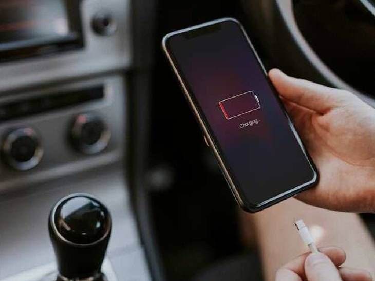 स्मार्टफोन की लाइफ लंबी करने के पांच टिप्स:100% चार्जिंग और फुल स्टोरेज से घटती है फोन की लाइफ, अपडेट्स भी जरूरी