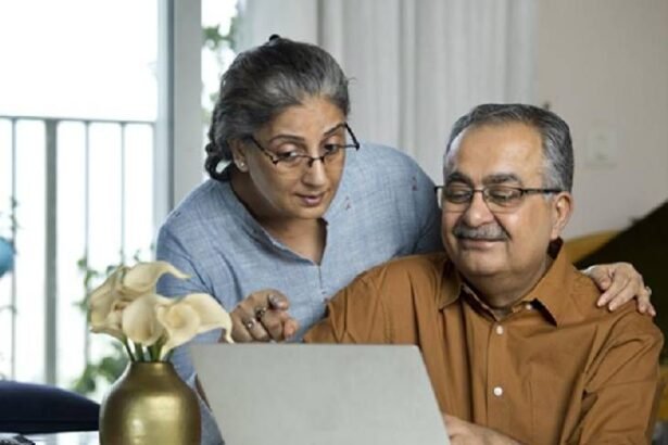 टेक्नोलॉजी व एआई रखेंगे स्वस्थ और खुश:बुजुर्गों को नई तकनीक सीखने में जागरूकता और स्क्रीन टाइम का ध्यान रखना जरूरी है