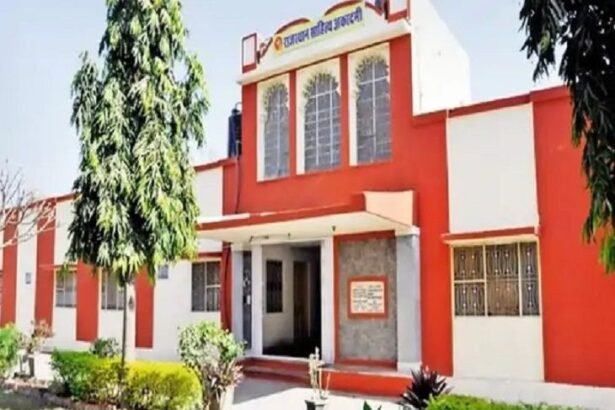 साहित्य अकादमी ने 112 पांडुलिपियों के लिए स्वीकृत की राशि:21 पुस्तकों, 9 पत्र-पत्रिकाओं और 5 साहित्यकारों के लिए राशि मंजूर