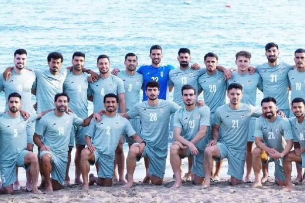 राजनैतिक तनाव के बीच अमेरिका में वर्ल्ड कप:युद्ध के साये में ईरान; 40 घंटे बस में सफर कर पहुंचे, सपोर्ट स्टाफ को वीसा नहीं
