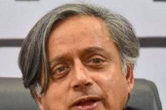 शशि थरूर के पीएम मोदी के बर्थडे विश में ग्रामर मिस्टेक, सोशल मीडिया पर चर्चा