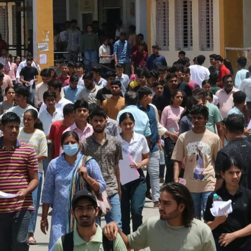 महाराष्ट्र TET पेपर लीक मामले में नया खुलासा: पेपर आगरा की प्रिंटिंग प्रेस से लीक, आरोपियों ने जूते के सोल में छिपाकर बाहर निकाला