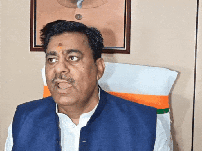 ऑपरेशन सिंदूर में तुम्हारे अब्बा के घर मिसाइल गिराकर बताई:रामेश्वर का जबाव, ओवैसी ने कहा था-माई के लाल हो तो काजी कैंप पर मिसाइल लॉन्च कराओ