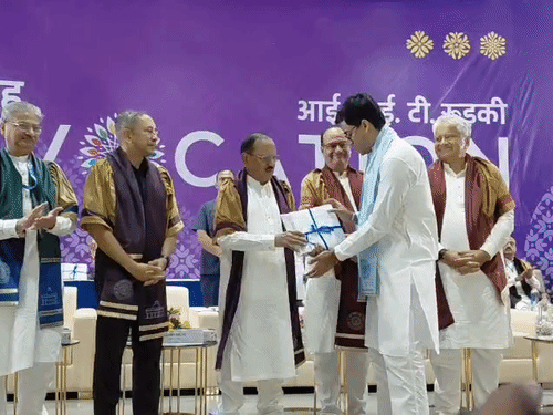 IIT रुड़की के दीक्षांत समारोह में NSA डोभाल ने बताया अपनी टीम चीनी सेना की हिरासत में गई थी, कहा- गलत नक्शों ने मिशन बिगाड़ा IIT रुड़की के दीक्षांत समारोह में NSA डोभाल ने बताया अपनी टीम चीनी सेना की हिरासत में गई थी, कहा- गलत नक्शों ने मिशन बिगाड़ा