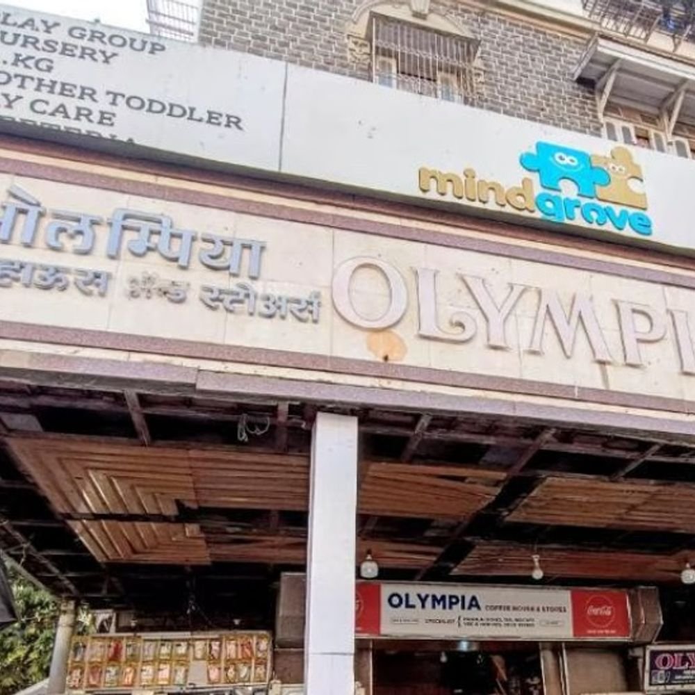 मुंबई के 108 साल पुराने ओलंपिया कॉफी हाउस का फूड लाइसेंस सस्पेंड: किचन में यूरिनल, फ्रिज में मीट का खून और कॉकरोच भी मिले