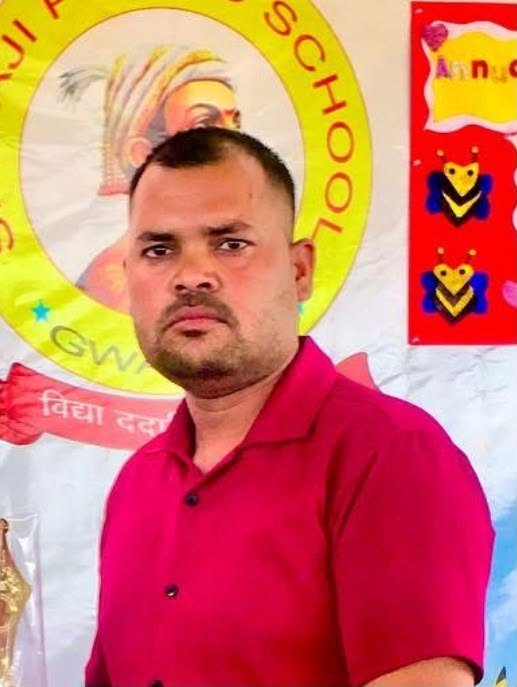 हादसे के बाद नो-बस जोन बना राजबाड़ा:बस में तोड़फोड़ पर FIR, तीन आरोपी चिन्हित; प्रतिबंध के बावजूद घूम रहे ई-रिक्शा, बिगड़ी यातायात व्यवस्था हादसे के बाद नो-बस जोन बना राजबाड़ा:बस में तोड़फोड़ पर FIR, तीन आरोपी चिन्हित; प्रतिबंध के बावजूद घूम रहे ई-रिक्शा, बिगड़ी यातायात व्यवस्था