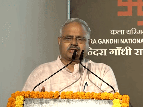 RSS ने देशभर में NRC लागू करने की मांग दोहराई: वोटर लिस्ट की जांच और गैर-नागरिकों की पहचान RSS ने देशभर में NRC लागू करने की मांग दोहराई: वोटर लिस्ट की जांच और गैर-नागरिकों की पहचान